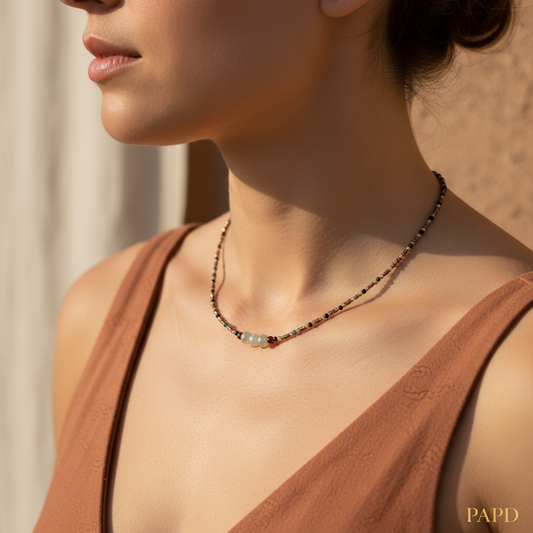 Collier Terracotta porté au cou - perles Miyuki bronze, spinelle, émeraude, grenat, opale sauge - bijou artisanal PAPD