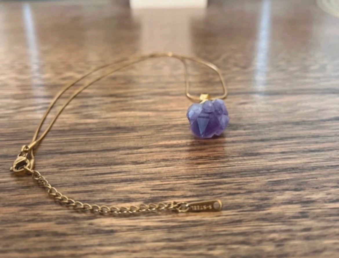 Collier chaine dorée inoxydable pierre naturelle Améthyste - Pierres Argentées & Perles Dorées