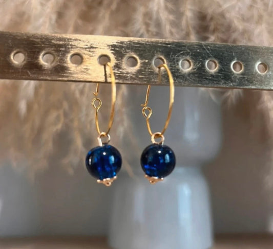Créoles Dorées Perles Bleues Marine | Boucles d’Oreilles Bohème Estivale Inoxydable