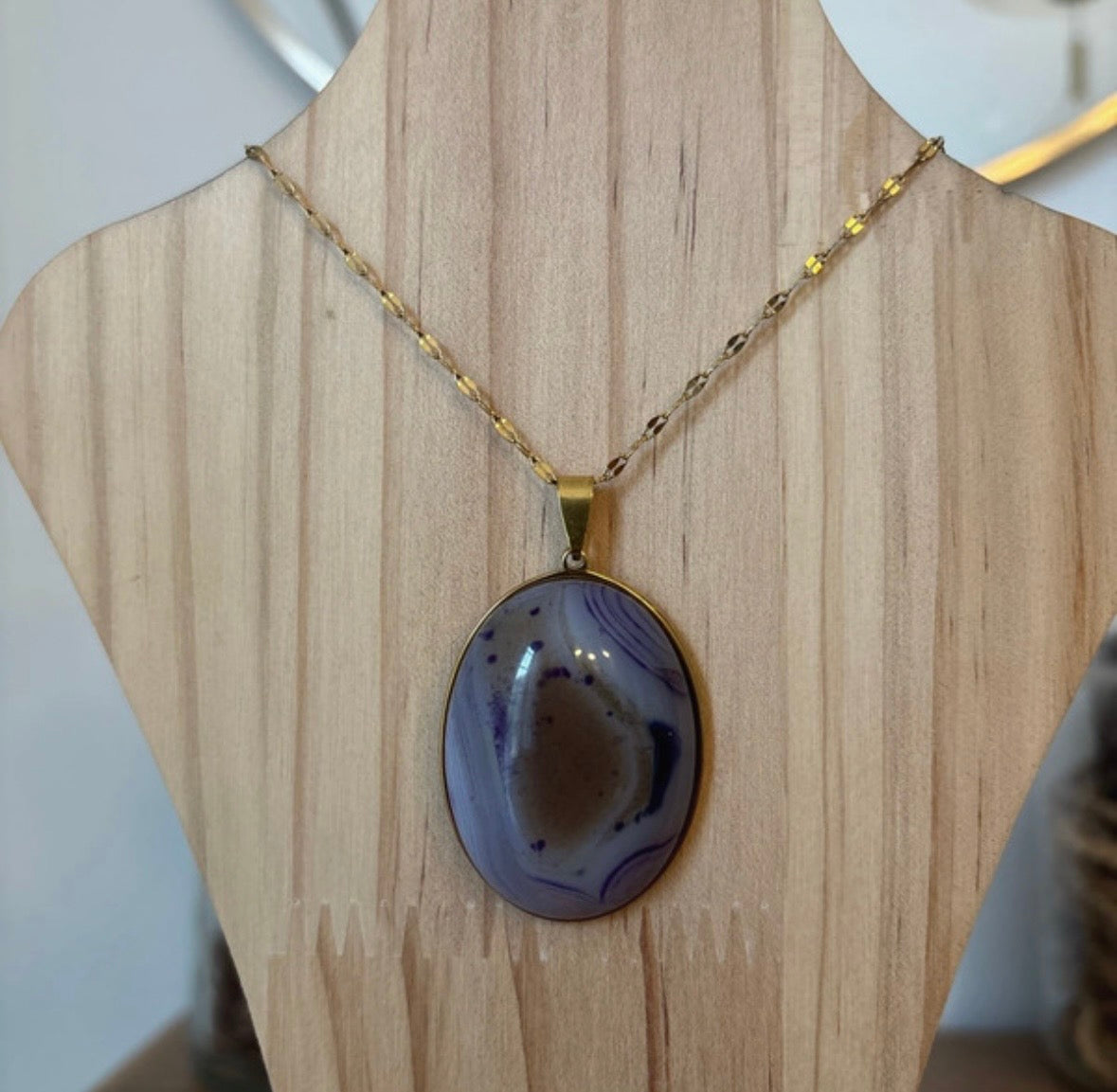 Collier Améthyste Naturelle Cabochon 30x40 mm | Chaîne Dorée Inoxydable 40-45 cm