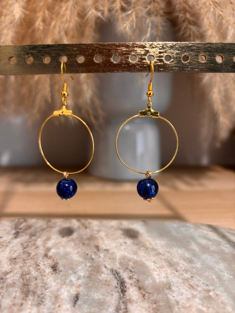 Boucles d'Oreilles Créoles Dorées | Perles Bleues Marine | Bijou Inoxydable Bohème