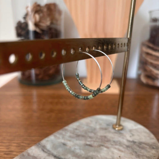 Créoles Perles Vertes aux Reflets Dorés | 3 cm | Acier Inoxydable | Or & Argent – PAPD