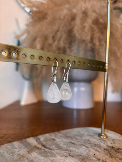 Dormeuses Cristal de Roche Goutte | Bijou Artisanal Pierre Naturelle