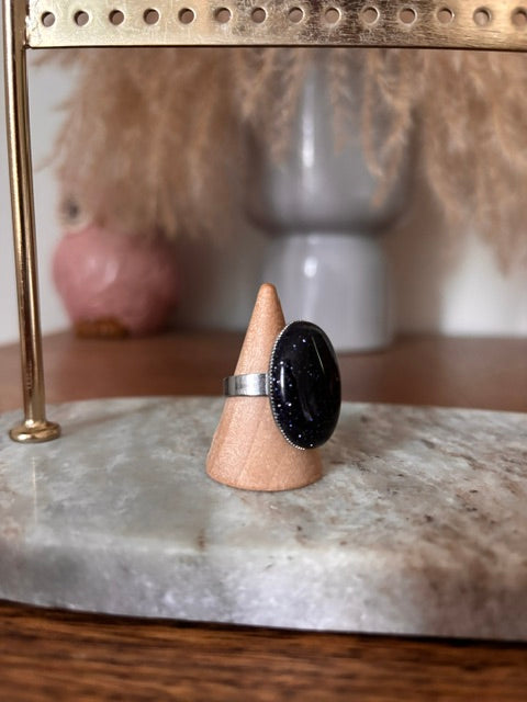 Bague Argentée Ajustable Pierre Sable Bleu Naturelle – Acier Inoxydable