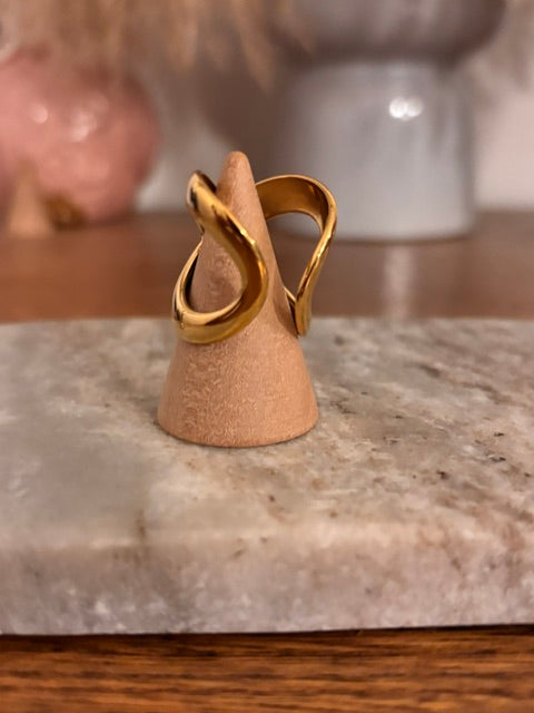 Bague Anneau Croisé Dorée Ajustable – Acier Inoxydable Hypoallergénique | Style Bohème Chic
