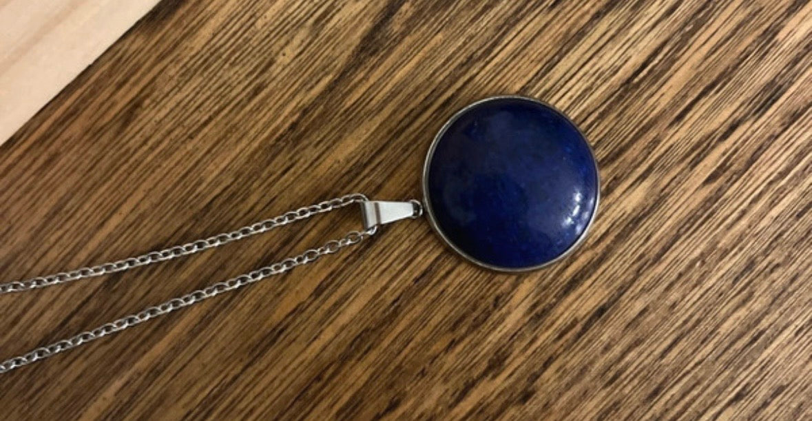 Collier Chaîne Maillon Argenté & Lapis Lazuli – Acier Inoxydable 45 cm