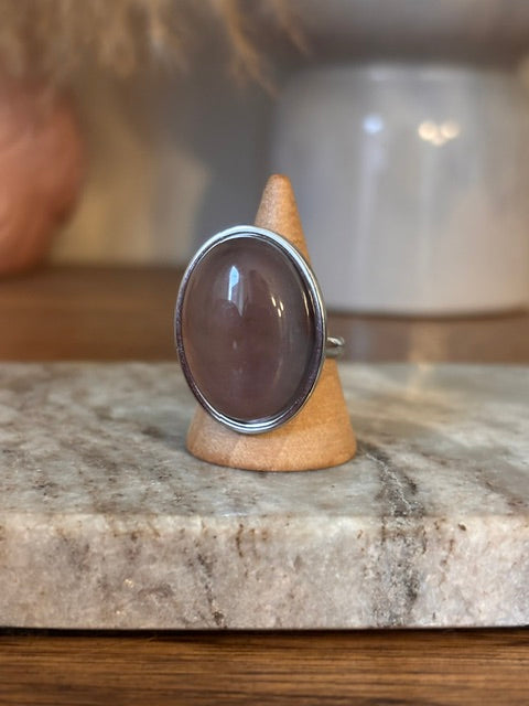 Bague Argentée Ajustable – Pierre de Lune Naturelle Cabochon 18x25 | Bijou Femme
