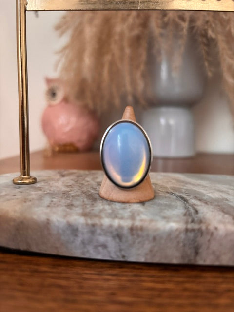 Bague Opaline Naturelle Argentée Ajustable | Cabochon 18x25 mm | Acier Inoxydable | Apaisement & Créativité | Lithothérapie | Fait Main France