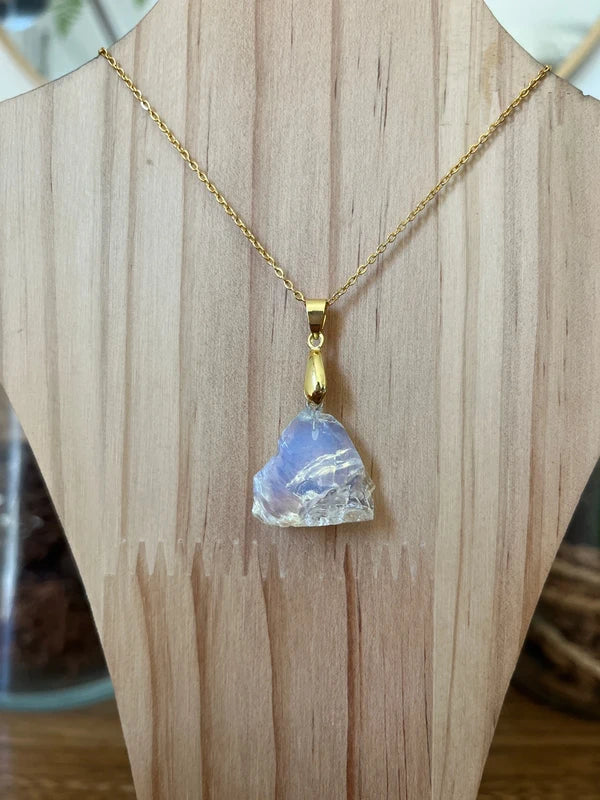 Collier chaine dorée inoxydable pierre naturelle Opale