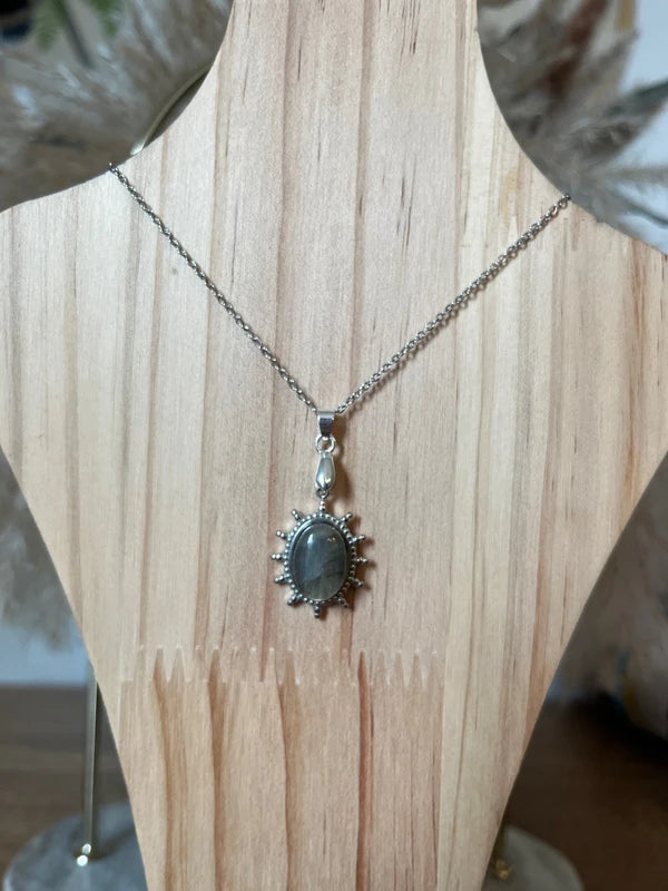 Collier Labradorite Qualité AAA Monture Vintage | Chaîne Maillons Argentés | Pierre Protectrice Ancrage