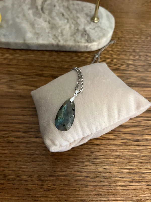 Collier Labradorite Bleue Facettée Qualité AAA | Chaîne Maillons Argentés | Pierre Protectrice Ancrage
