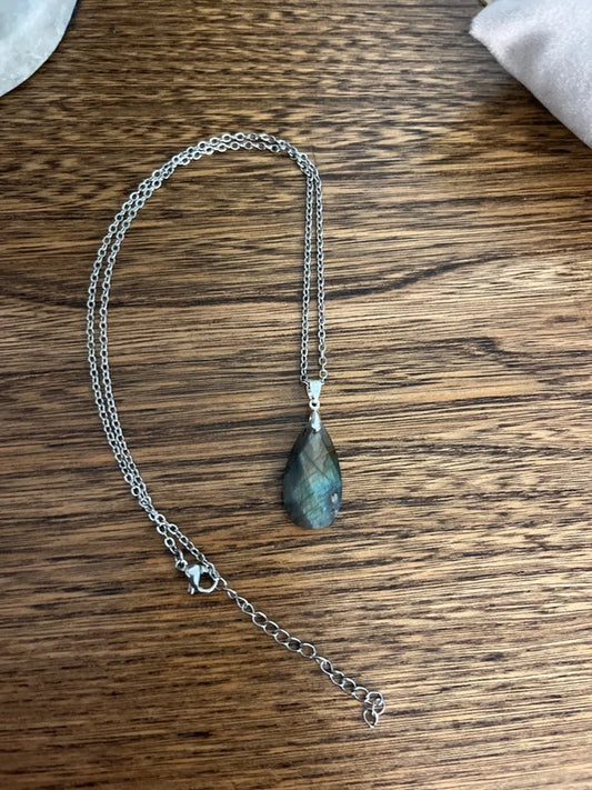Collier Labradorite Bleue Facettée Qualité AAA | Chaîne Maillons Argentés | Pierre Protectrice Ancrage