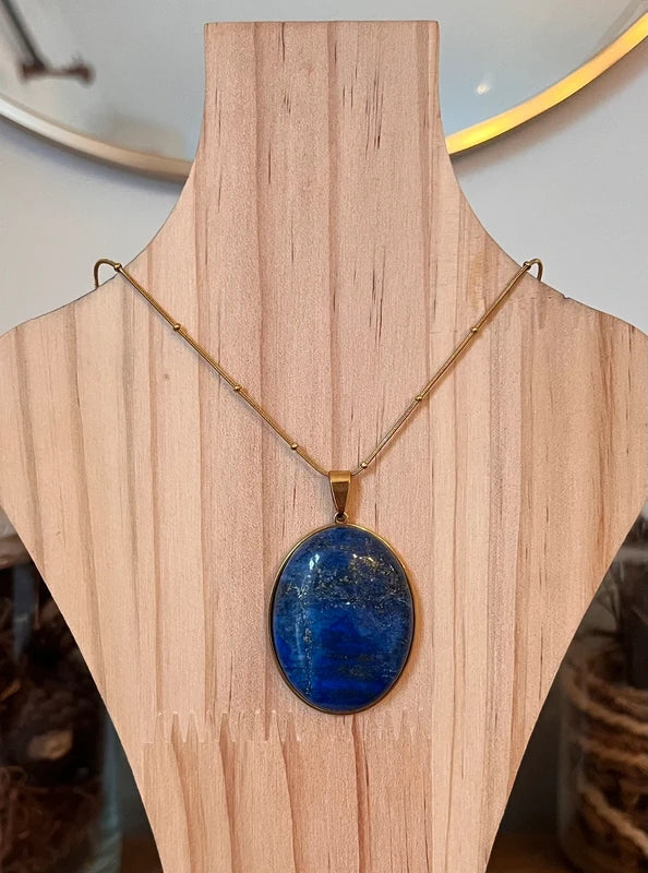 Collier Lapis Lazuli Qualité 5A Cabochon 30x40 mm | Chaîne Perlée Dorée | Pierre Apaisante Sommeil