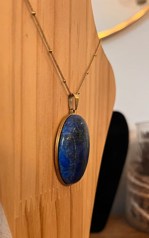 Collier Lapis Lazuli Qualité 5A Cabochon 30x40 mm | Chaîne Perlée Dorée | Pierre Apaisante Sommeil