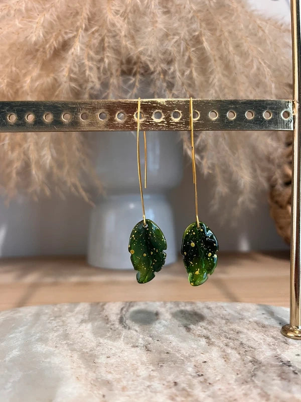 Boucles d'Oreilles Tiges Dorées Feuille Résine Verte & Dorée | Style Bohème Fairy