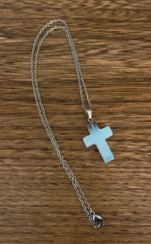 Collier Opaline Croix | Chaîne Maillons Argentés | Acier Inoxydable 44 cm