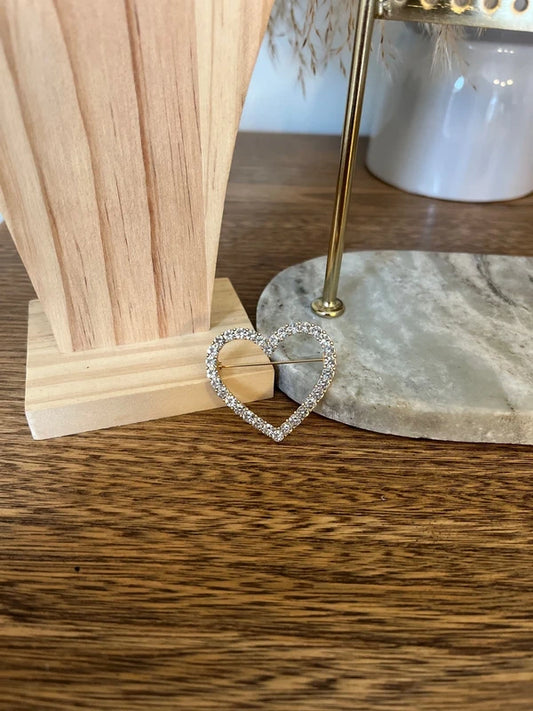 Broche Cœur Strass Argentés | Bijou Fantaisie Romantique & Chic | 3,6 x 4 cm