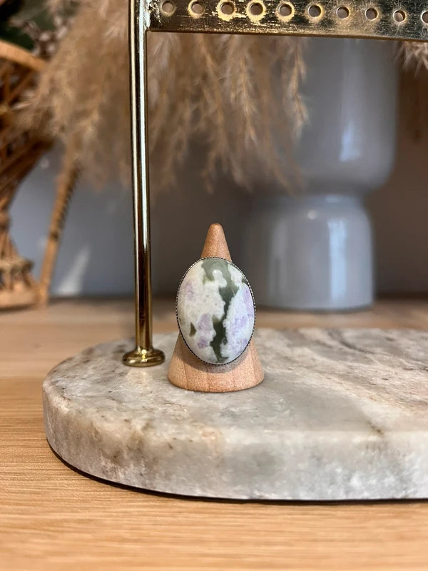 Bague vintage argentée acier inoxydable pierre naturelle Jade de la paix