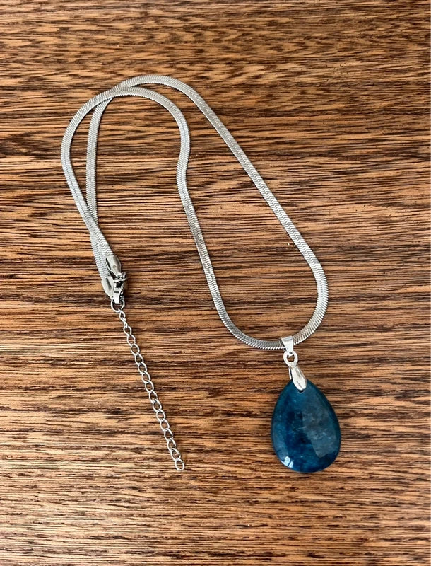Collier Apatite Bleue Madagascar Qualité AAA | Chaîne Serpent Argentée | Pierre Naturelle Communication