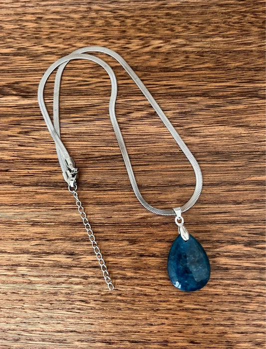 Collier Apatite Bleue Madagascar Qualité AAA | Chaîne Serpent Argentée | Pierre Naturelle Communication