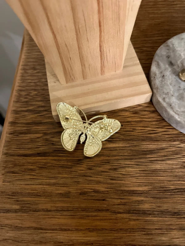Broche Papillon Dorée Multicolore | Bijou Fantaisie Chic | Style Bohème Tendance