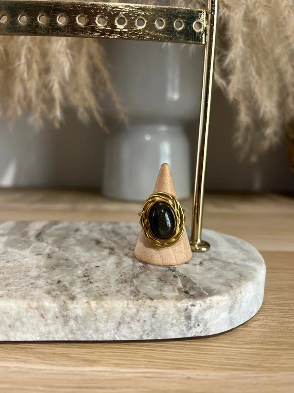 Bague Obsidienne Dorée | Monture dorée vintage ajustable – Pierre naturelle protectrice