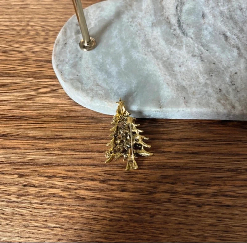 Broche Sapin de Noël Doré Rouge & Vert | Bijou Fantaisie Fêtes | 4,5 cm