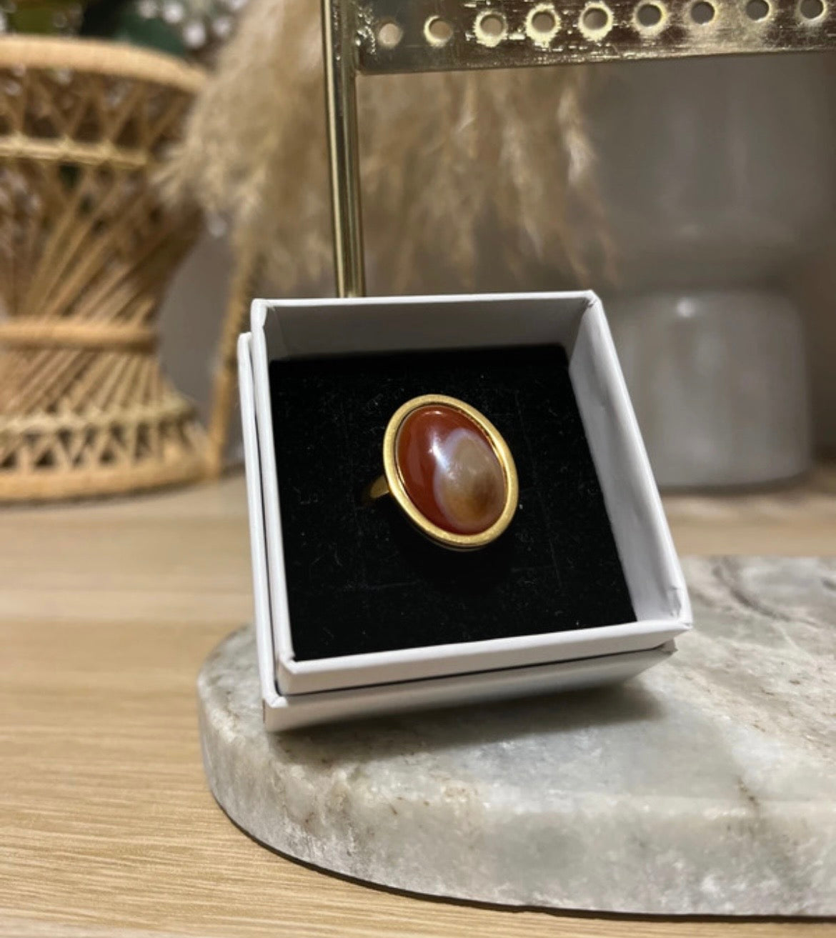 Bague dorée inoxydable pierre naturelle Agate rouge - Pierres Argentées & Perles Dorées