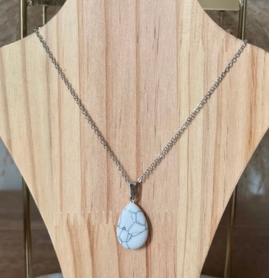 Collier Howlite Turquoise Blanche | Chaîne Argentée Acier Inoxydable | Bijou Lithothérapie