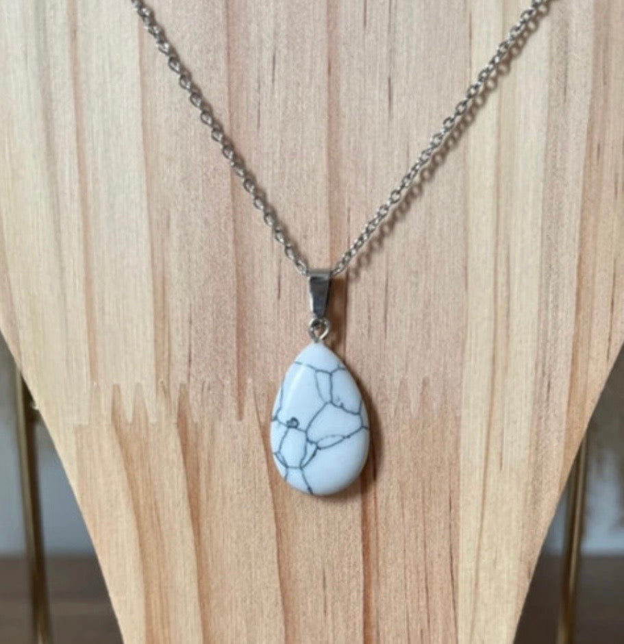 Collier argenté en acier inoxydable, pendentif goutte bleu veiné blanc avec anneau