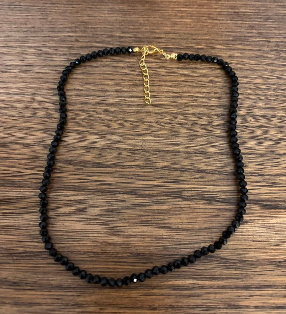 Collier Perles Facettées Bleues, Rouges ou Noires – Bijou Bohème Élégant 45 cm