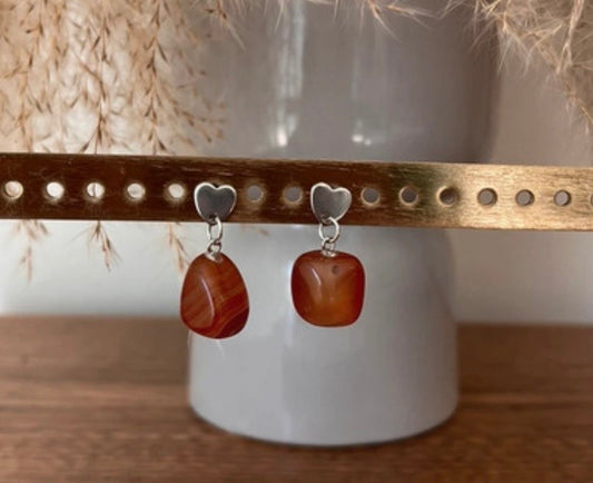 Clous d'Oreilles Cœur Agate Rouge | Acier Inoxydable | Pierre Naturelle