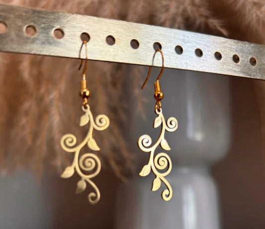 Boucles d'oreilles Pendantes Florales Filigrane Doré | Acier Inoxydable