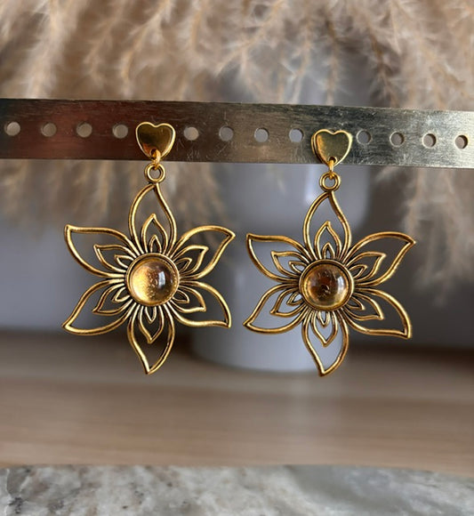 Boucles d’oreilles Cœur & Soleil Doré – Bijou Bohème Chic | Acier Inoxydable Doré