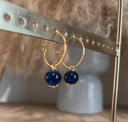 Créoles Dorées Perles Bleues Marine | Boucles d’Oreilles Bohème Estivale Inoxydable