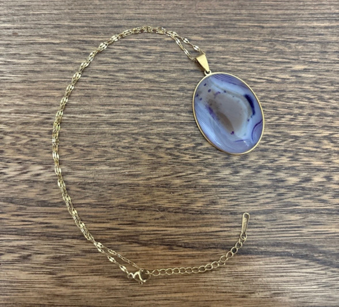 Collier Améthyste Naturelle Cabochon 30x40 mm | Chaîne Dorée Inoxydable 40-45 cm