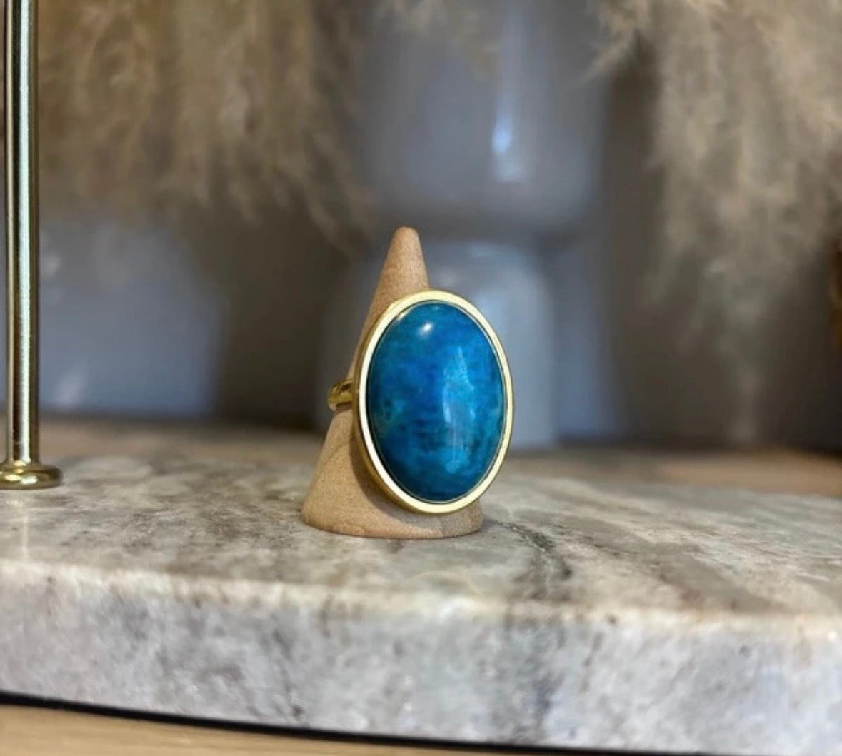 Bague Hauynite Cabochon 18x25 mm | Monture Dorée Ajustable Inoxydable | Pierre Rare