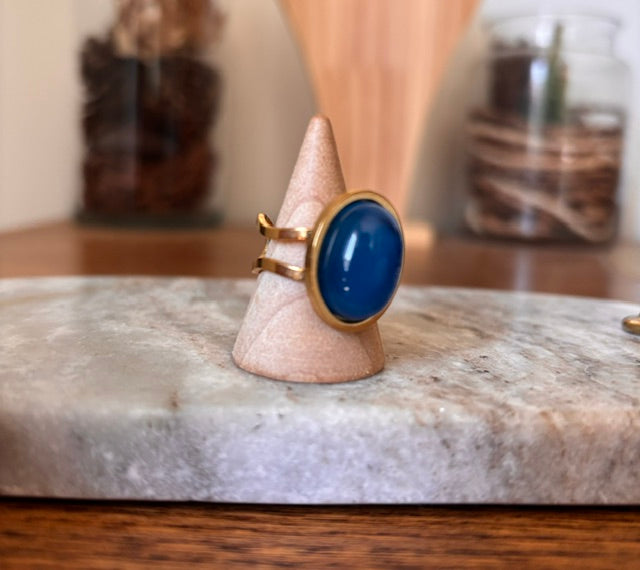 Bague Ambre Bleue Naturelle | Résine Fossile Rare – Acier Inoxydable Doré Ajustable
