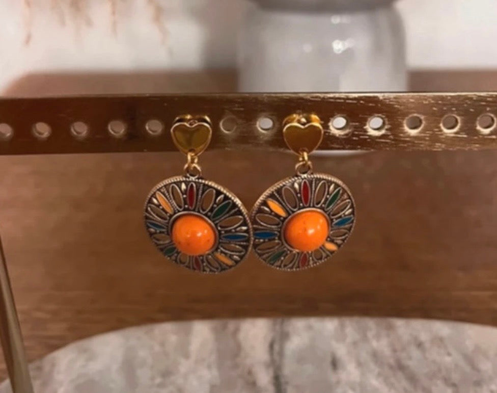 Puces d'Oreilles Cœur Dorées | Breloque Bohème Orange | Acier Inoxydable – PAPD