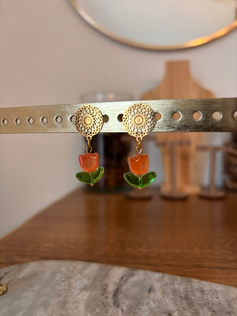 Boucles d'oreilles Tulipes en Perles Colorées | Pendentifs Dorés | Acier Inoxydable