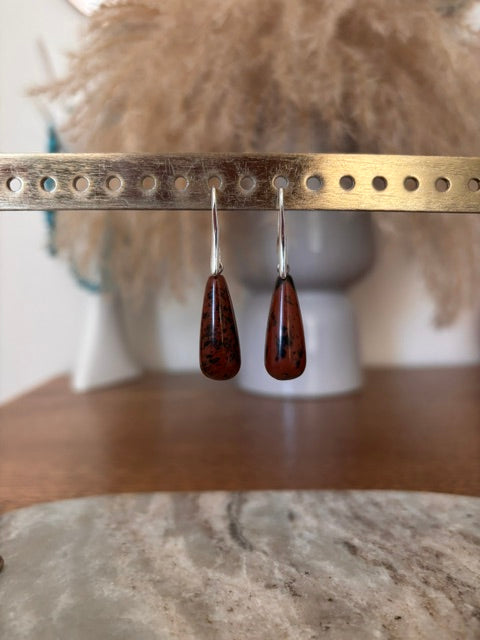 Boucles d'Oreilles Dormeuses Argentées – Pierre Obsidienne Acajou | Lithothérapie