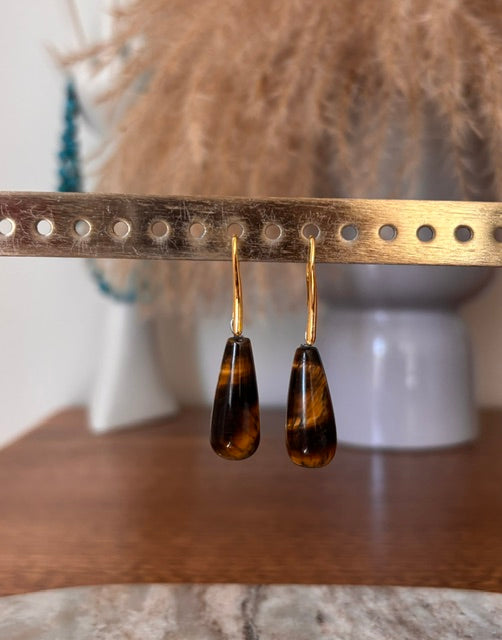 Boucles d'Oreilles Dormeuses Allongées Pierre Œil de Tigre – Or ou Argent | Lithothérapie
