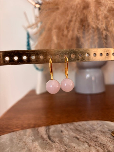 Dormeuses Dorées Quartz Rose Rond | Bijou Artisanal Pierre Naturelle