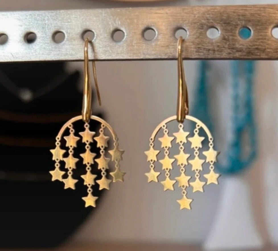Boucles d'Oreilles Dormeuses Étoile Filante | Filigrane Doré Acier Inoxydable