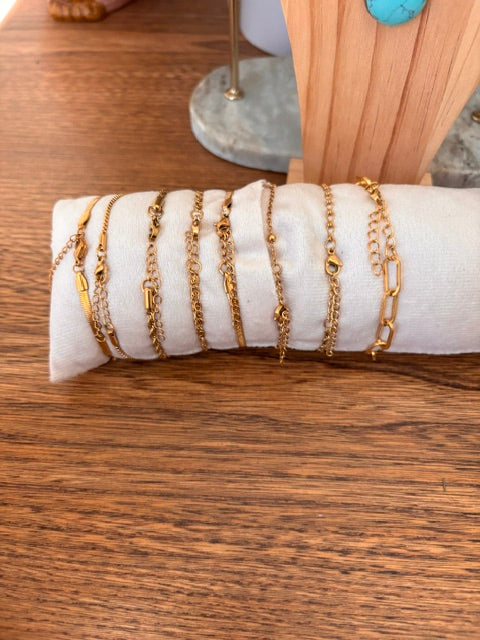 Lot de 8 Bracelets Dorés à Superposer – Acier Inoxydable | Mauvais Œil, Gourmette, Tressé