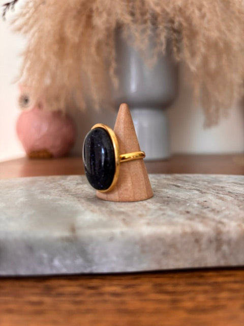 Bague Dorée Ajustable – Pierre Naturelle Sable Bleu (Quartz) | Lithothérapie | Acier Inoxydable