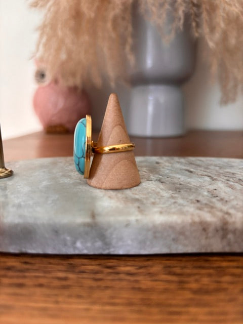 Bague Dorée Ajustable – Pierre Naturelle Turquoise | Cabochon 18x25mm | Talisman Protection