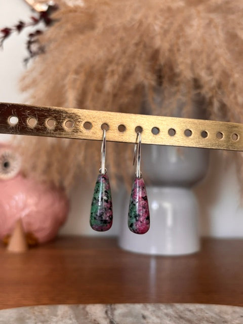 Boucles d'Oreilles Rubis Zoïsite Naturel | Énergie & Élégance