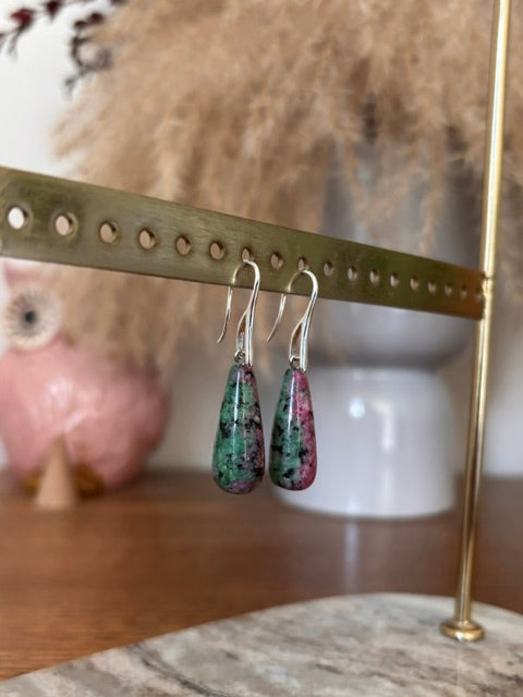 Boucles d'Oreilles Rubis Zoïsite Naturel | Énergie & Élégance