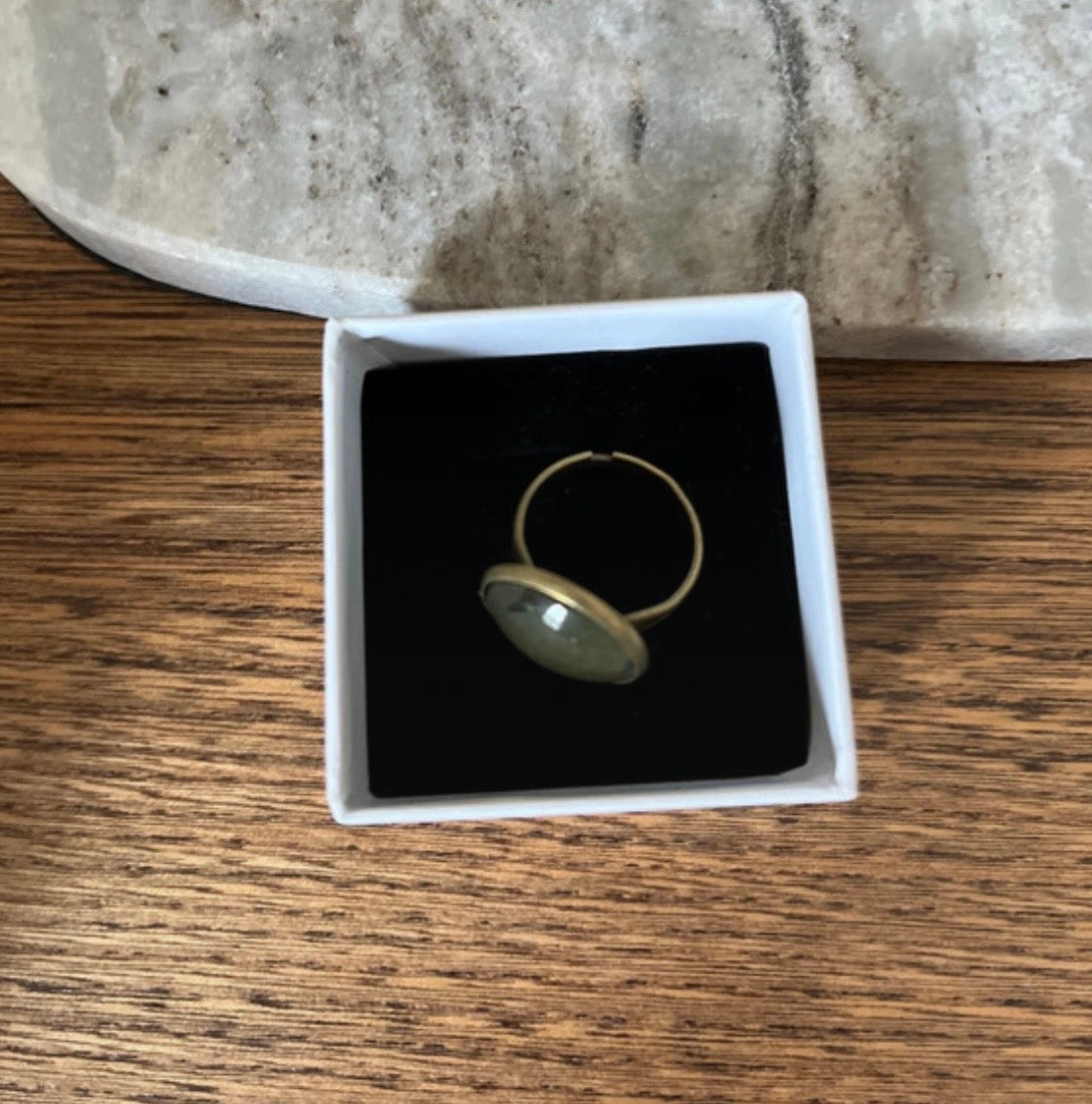 Bague Ajustable Vieux Doré – Cabochon Transparent | Style Vintage & Bohème